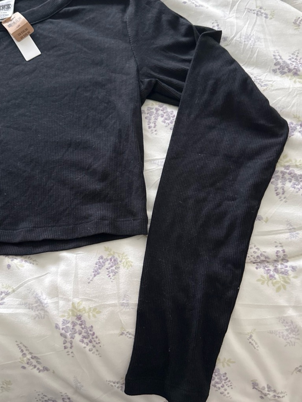 PINK Victoria's Secret Black Ribbed Long-Sleeve Crop Top - Picture 3 of 3